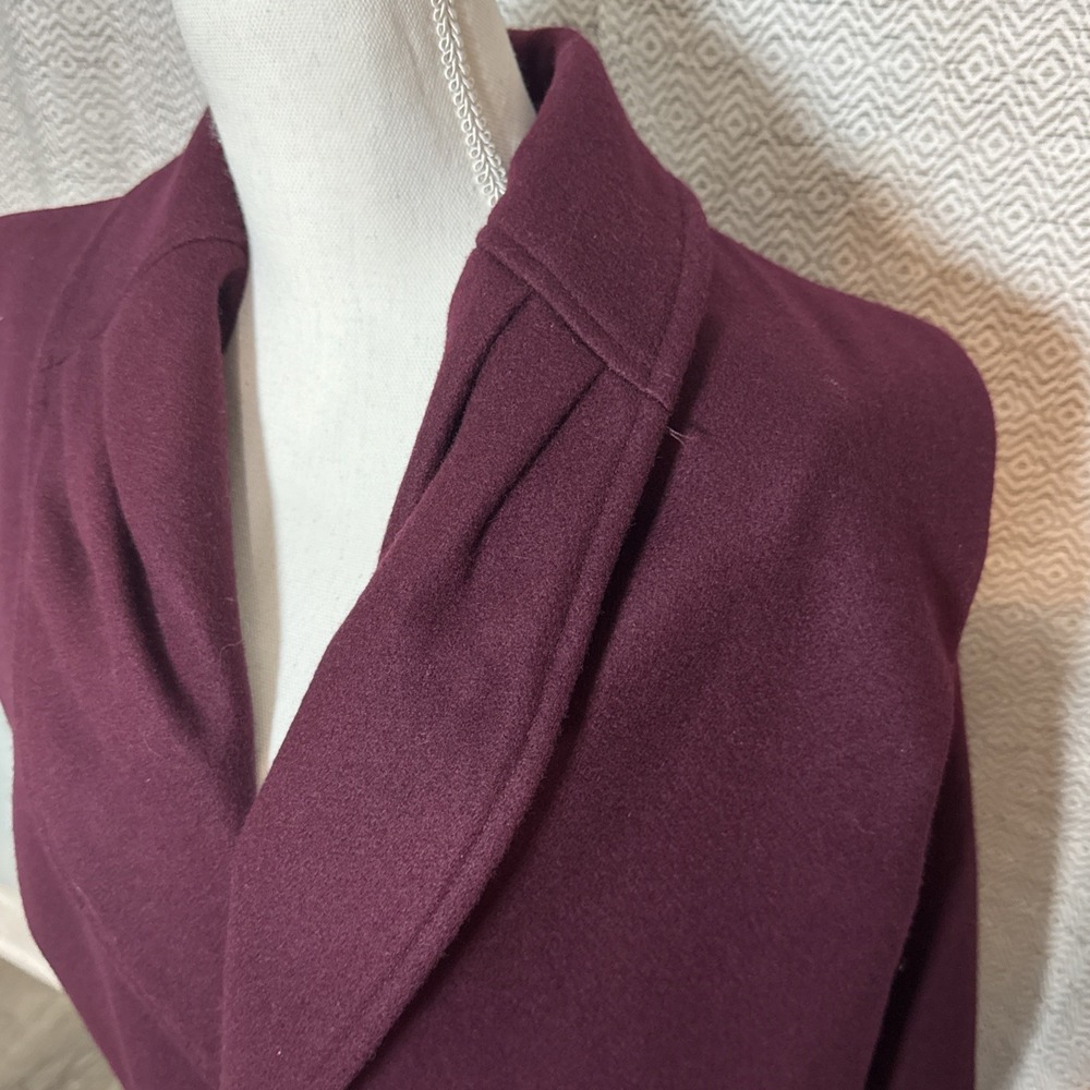 Donnybrook Maroon Long Wool Peacoat Gold Lion Buttons Size 12 Paisley Liner - Picture 4 of 13